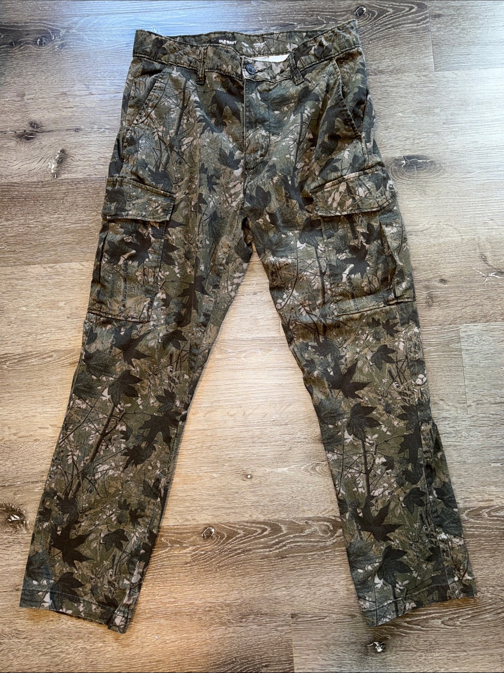 🔴LAST CALL‼️ Old Navy Men's Camouflage Cargo Pants in Green and Brown Camo Print